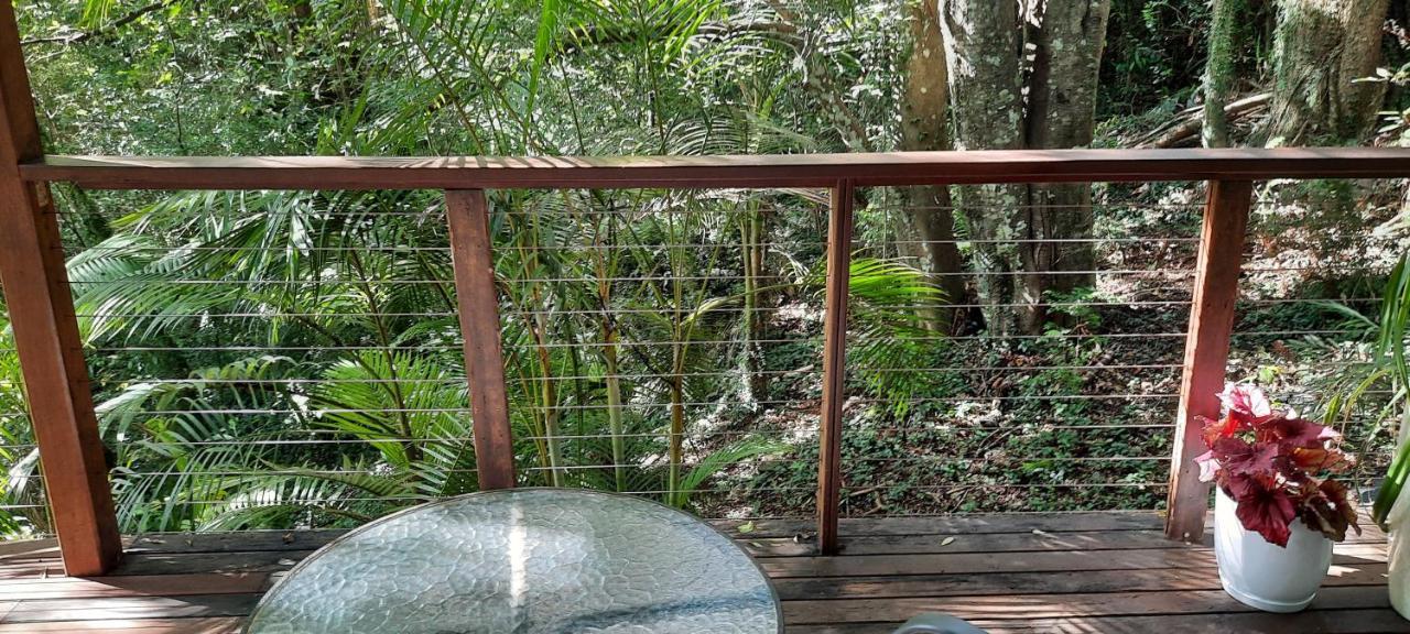 Treetops Montville Exterior photo