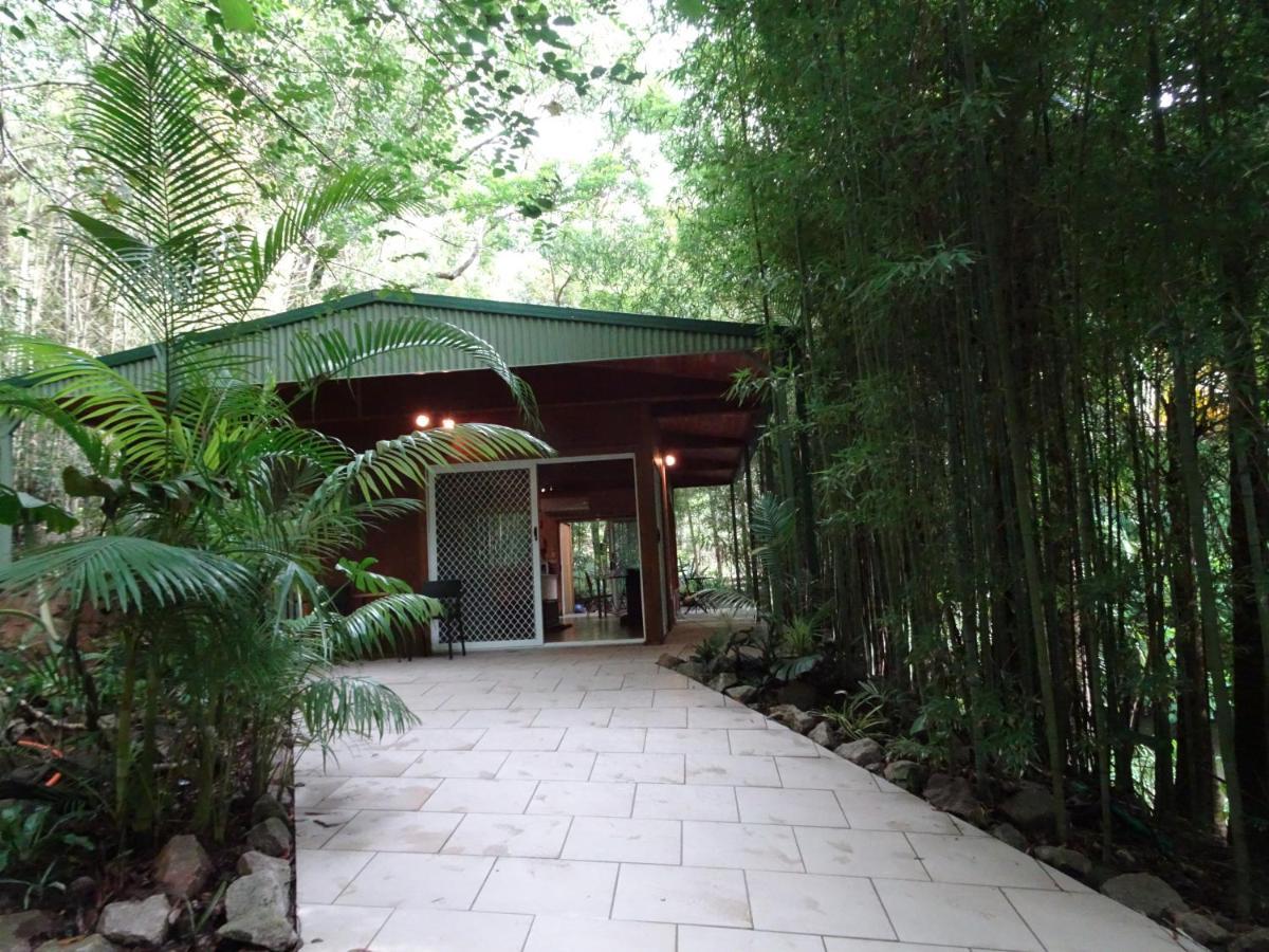 Treetops Montville Exterior photo